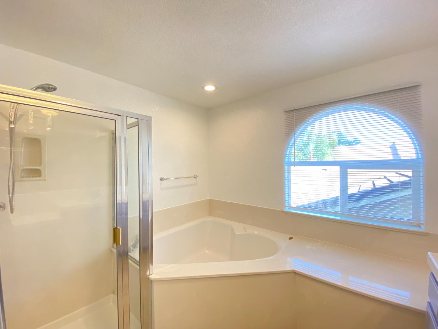 Gustine, California 95322, United States, 4 Bedrooms Bedrooms, ,3 BathroomsBathrooms,Residential,Active,218503