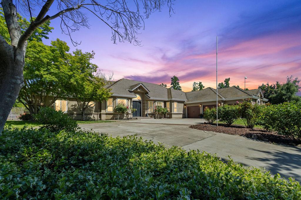 9824 Red Fox Drive