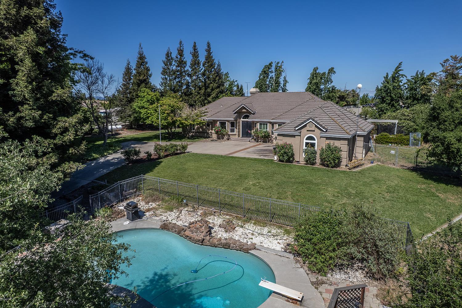 9824 Red Fox Drive