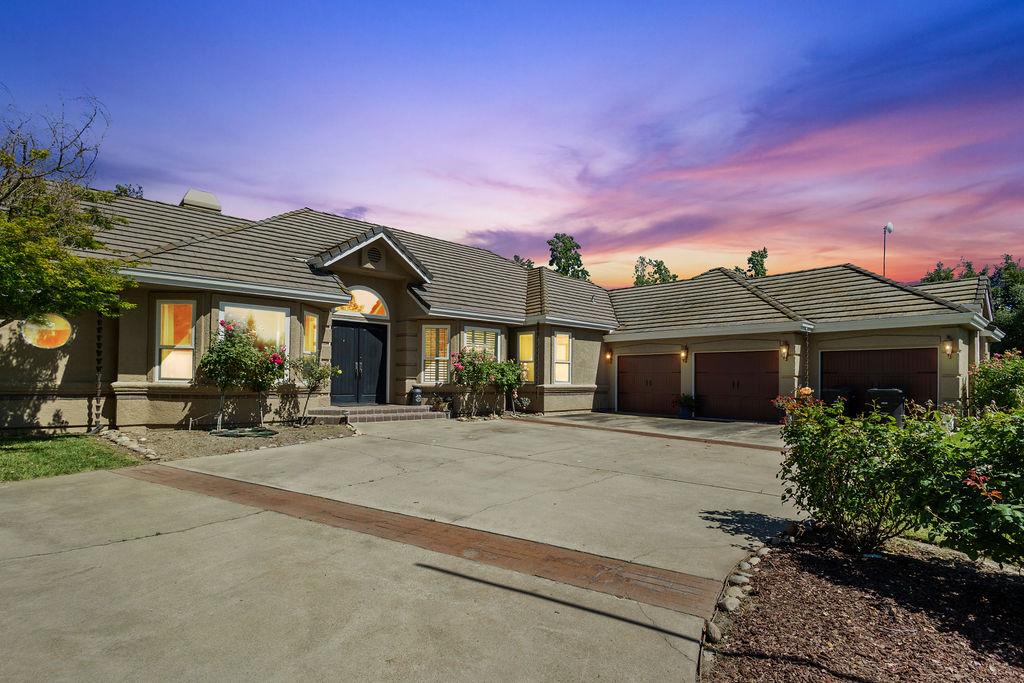 9824 Red Fox Drive