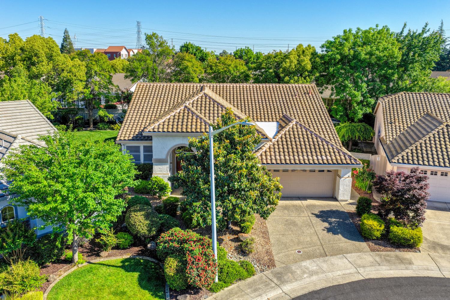 325 Roundhill Court