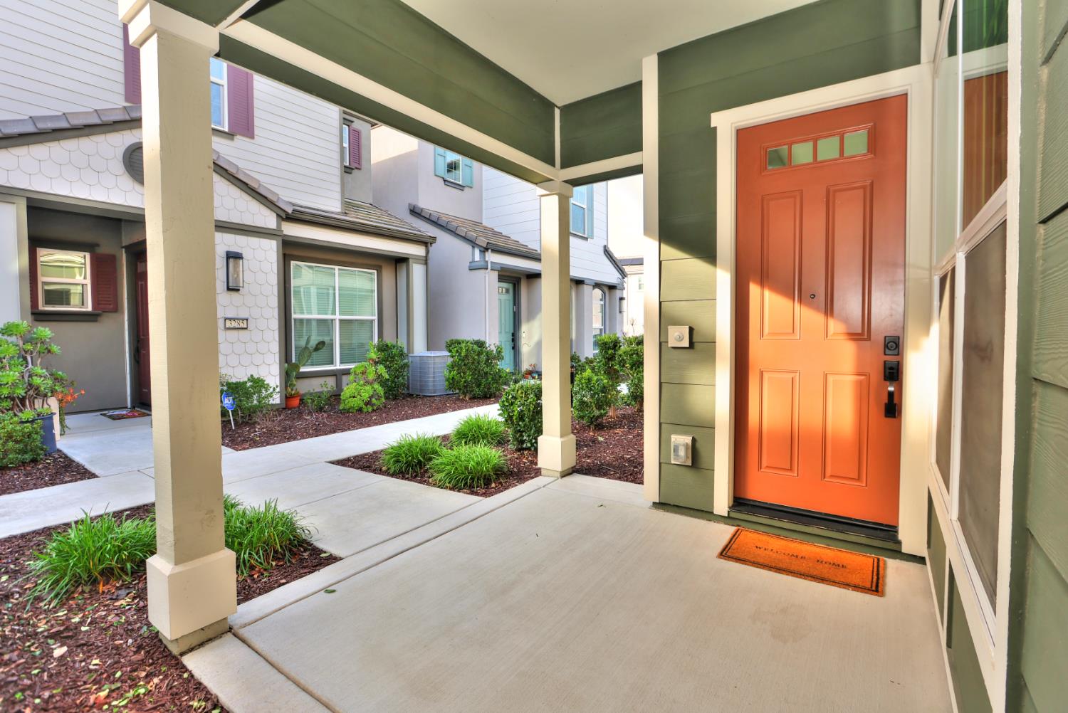 3280 Hummingbird Court