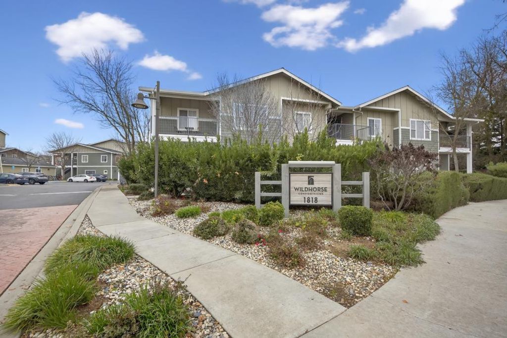 Photo of 1818 Moore Boulevard #102, Davis, CA 95618 (MLS # 226006220)