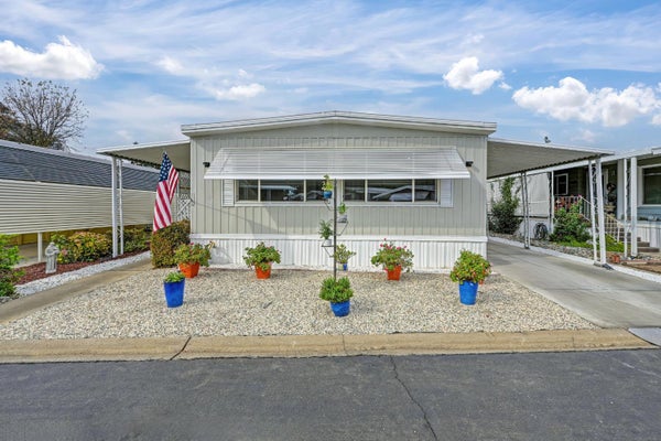 8303 OAK FRONT LN, CITRUS HEIGHTS, CA 95610 - Image a9c97e3d6e3c846b951bebcd18ca9dff/669642756