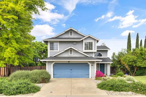 8153 La Almendra Way Sacramento CA 95823