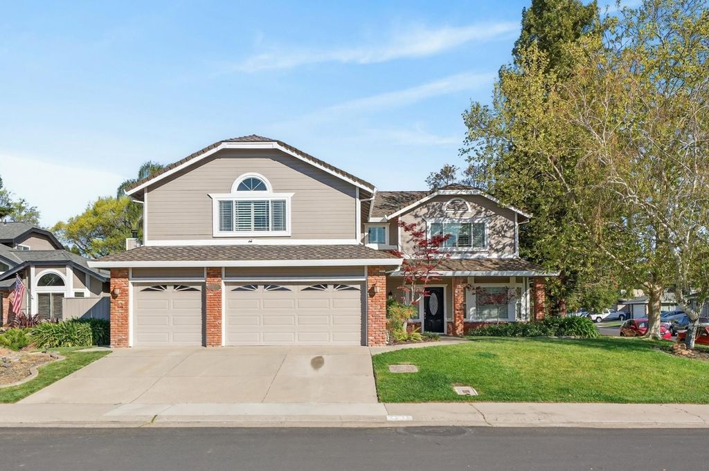 Photo of 7535 Wynndel Way, Elk Grove, CA 95758 (MLS # 226033081)