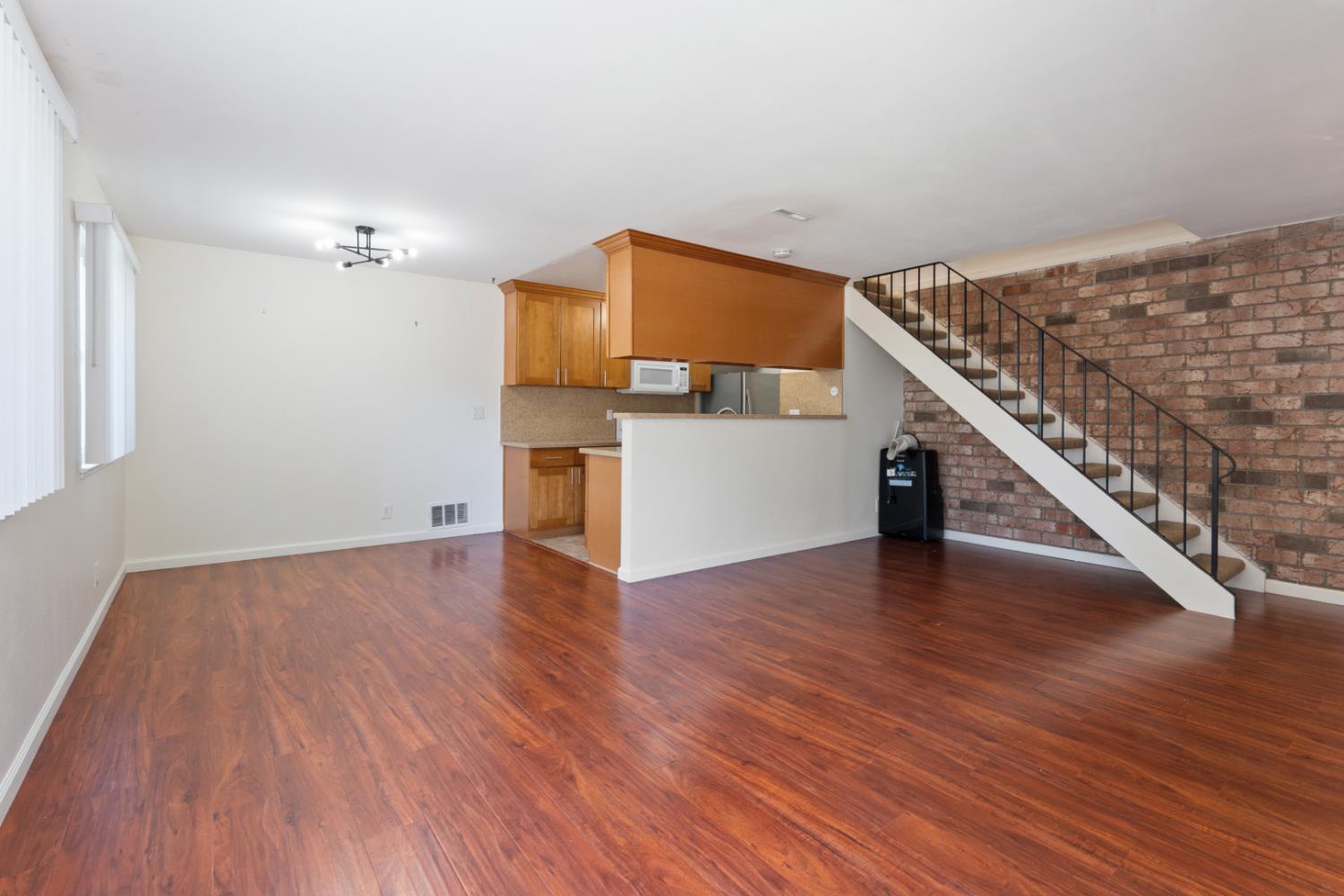5707 Calmor 3