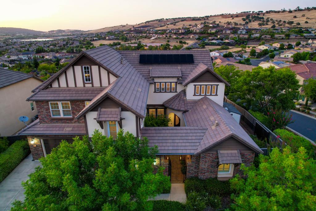 821 Candlewood Drive