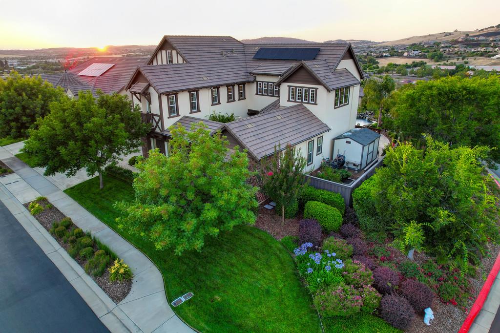 821 Candlewood Drive
