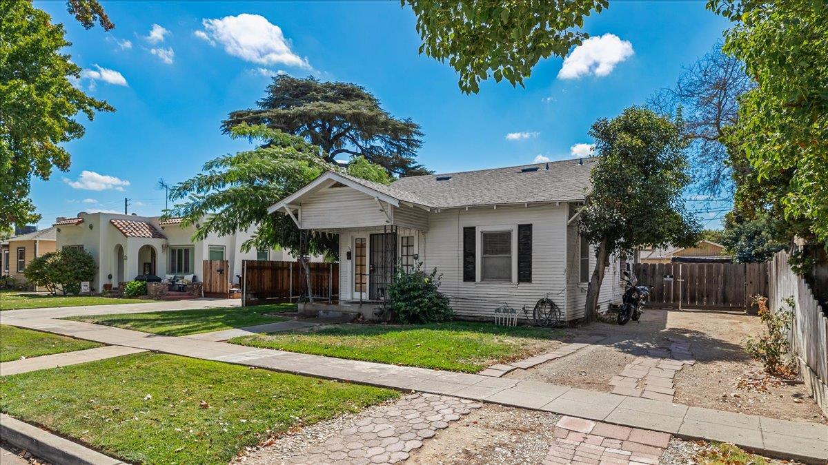 328 2nd Street