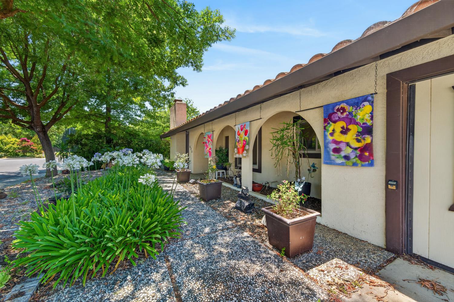 625 Estrella Place