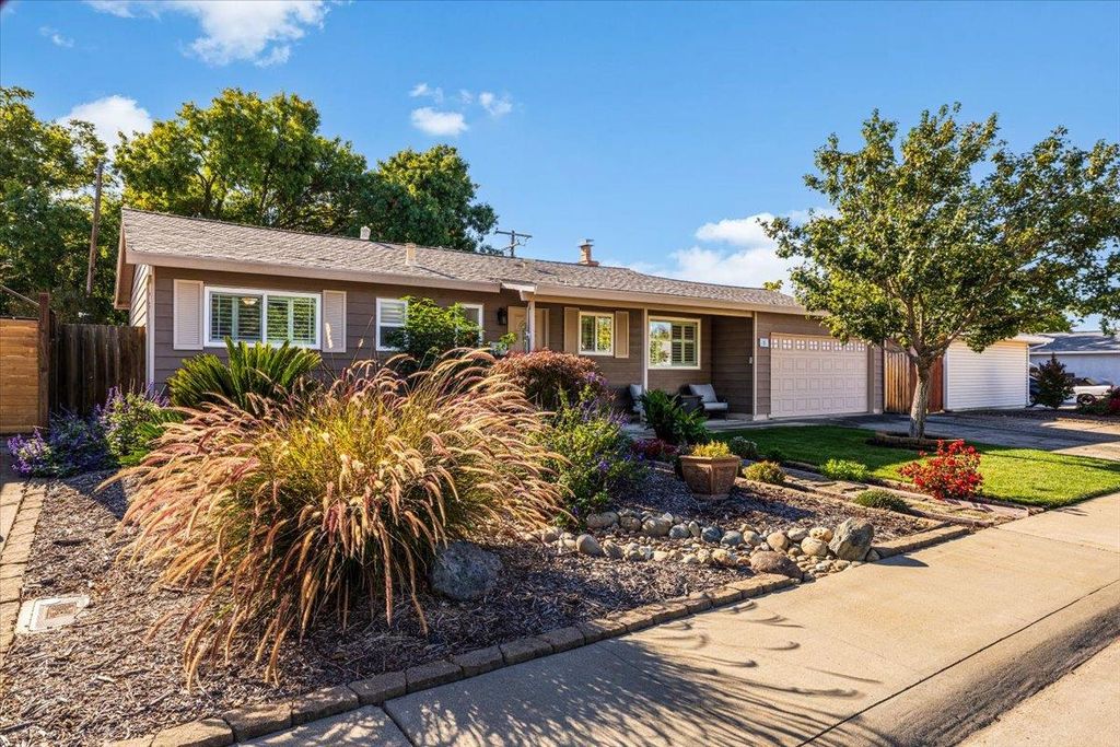 Photo of 151 Glenn Drive, Folsom, CA 95630 (MLS # 225132604)