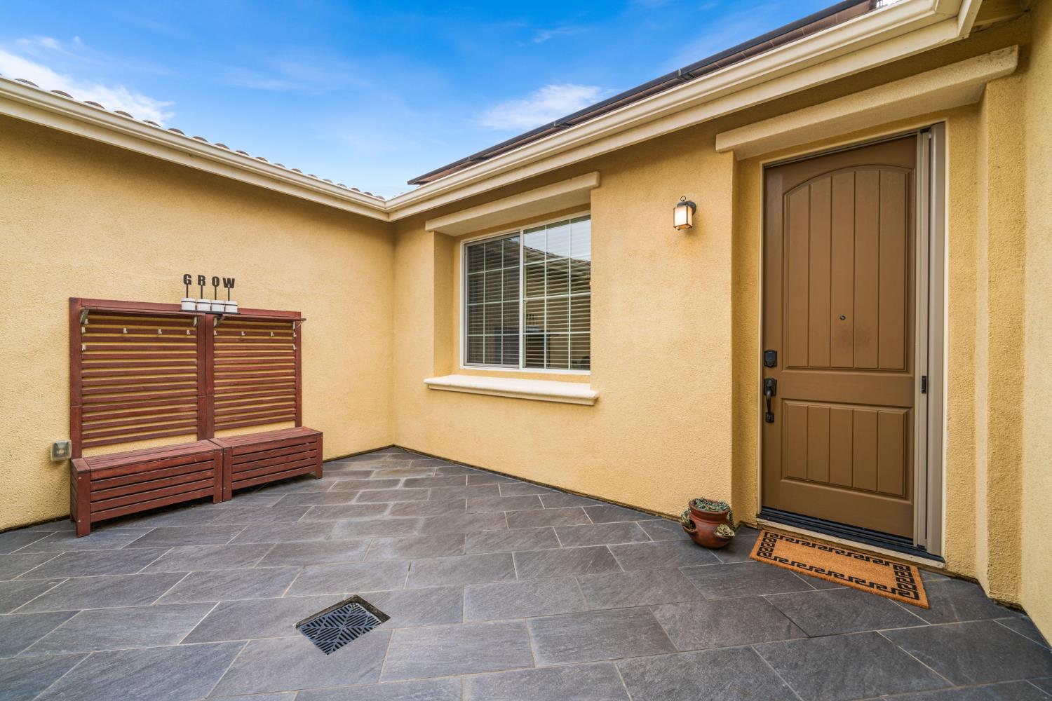 552 N Miraloma Court