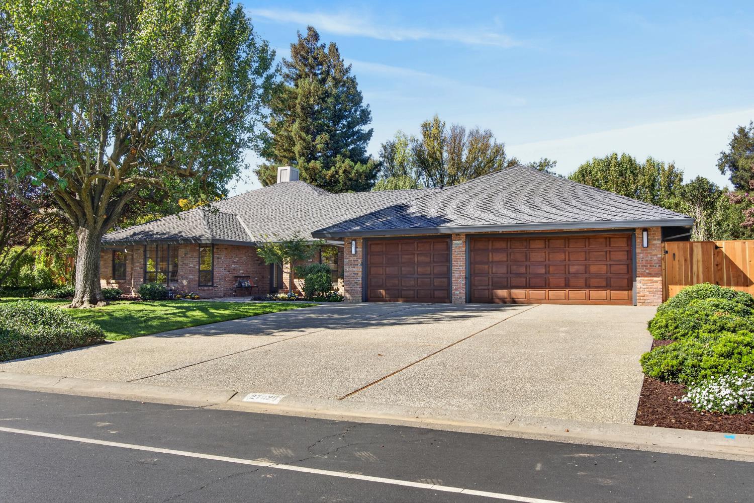 27020 E El Macero Drive