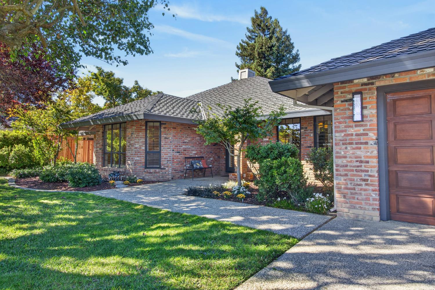 27020 E El Macero Drive