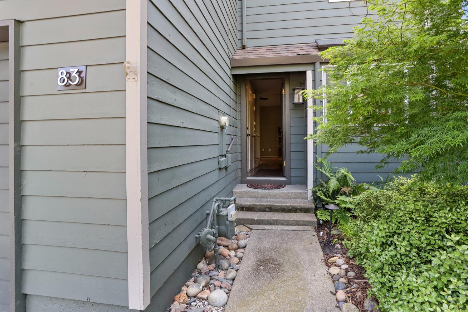 8667 Mariners Drive 83