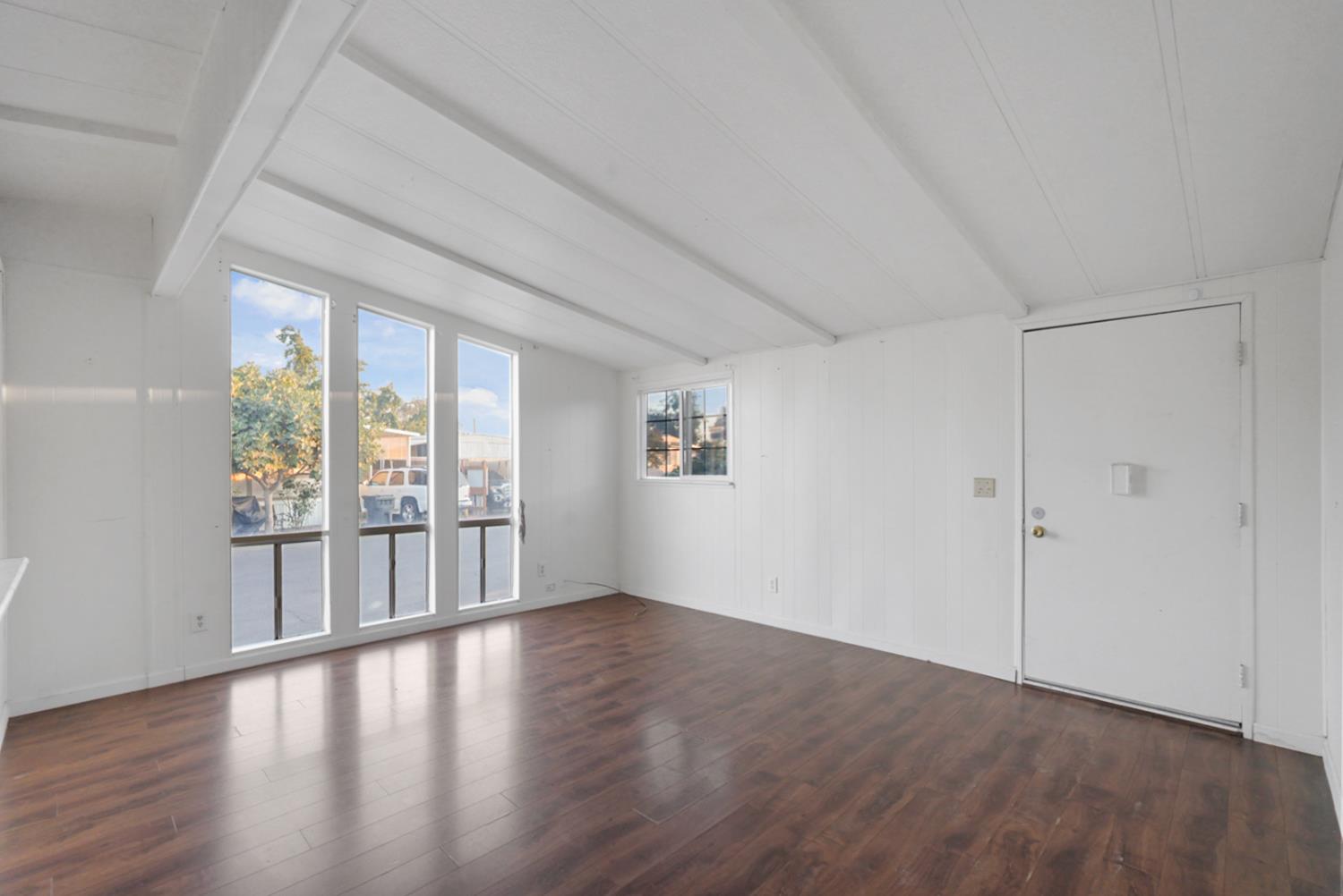 8200 Jantzen Road 3