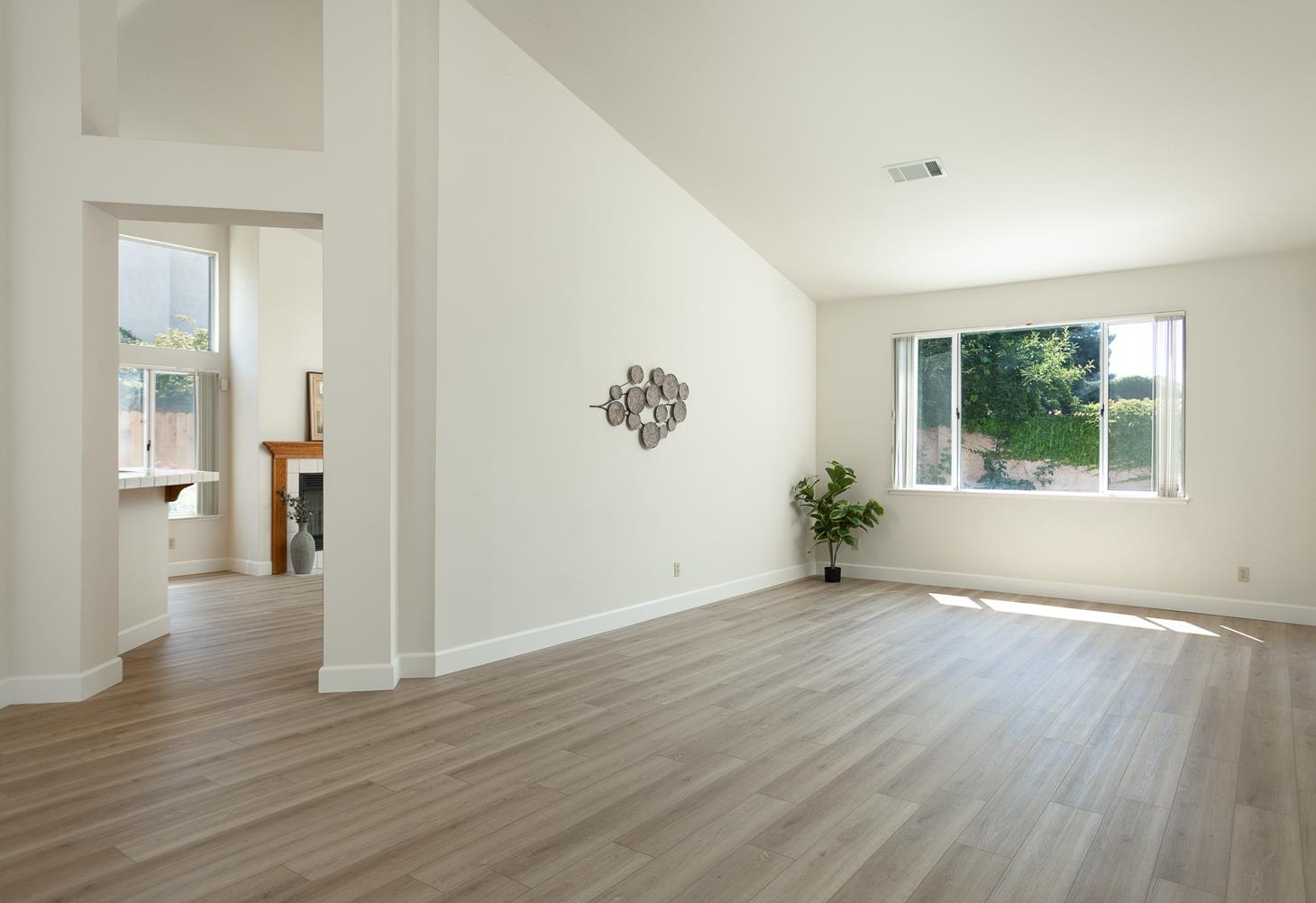 1738 Meadowlark Way