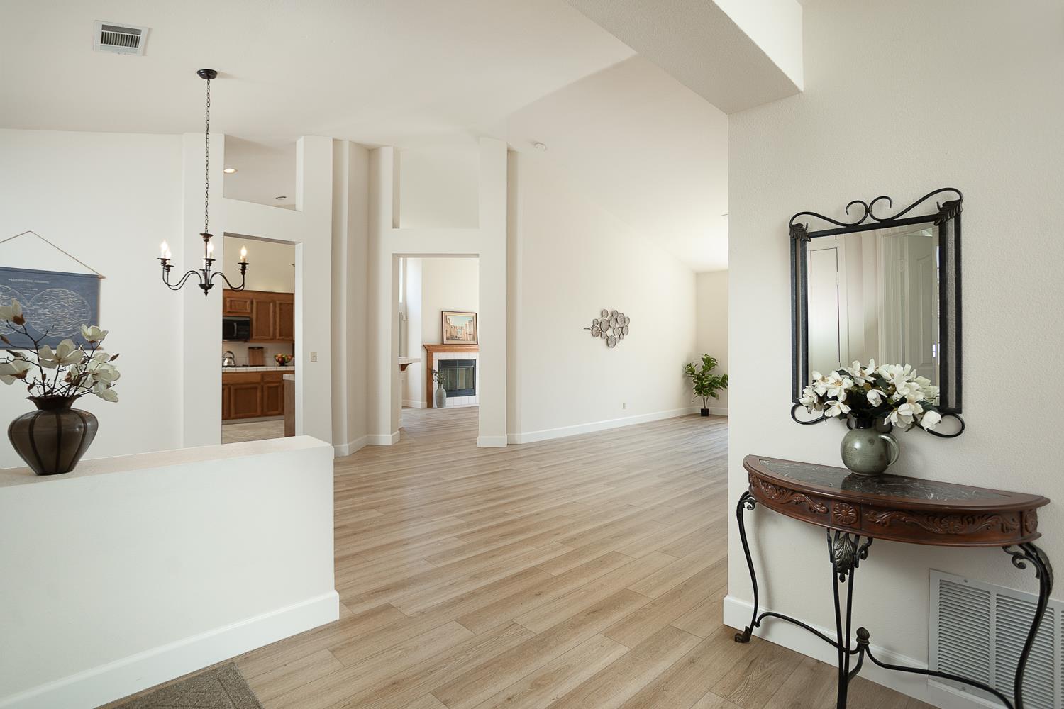 1738 Meadowlark Way