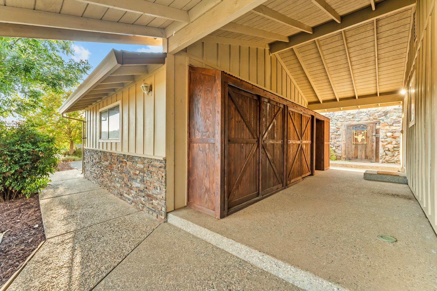 1315 Arrowbee Dr
