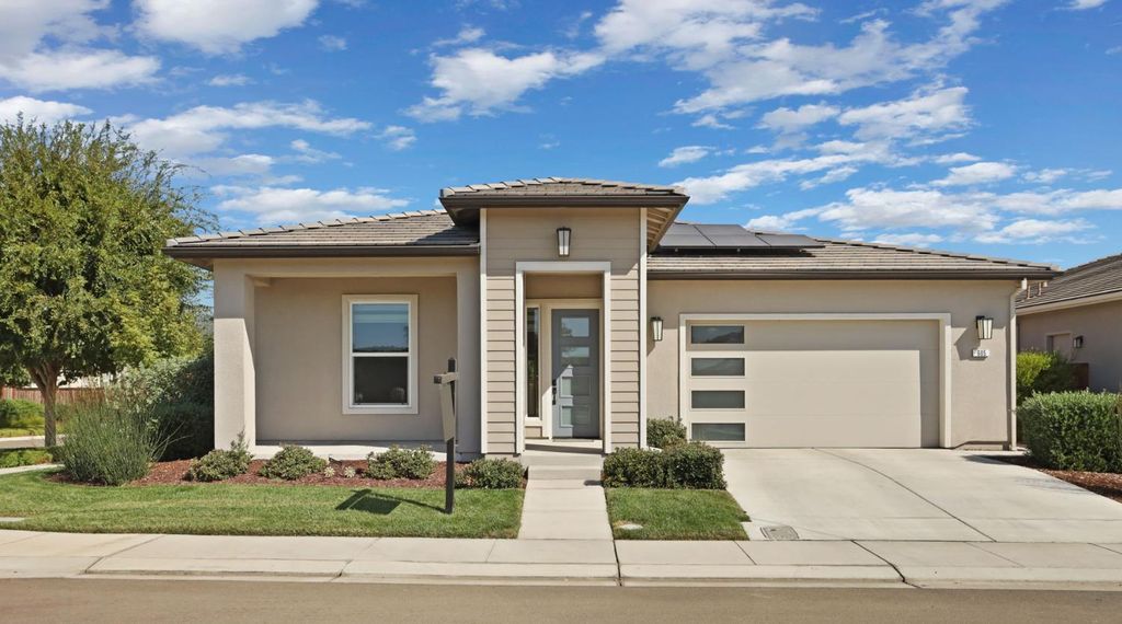 Photo of 605 Victoria Drive, Manteca, CA 95336 (MLS # 225128969)