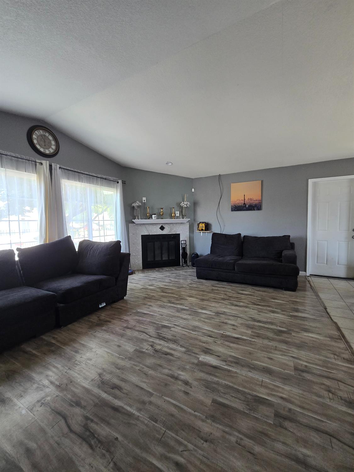 4631 Country Scene Way