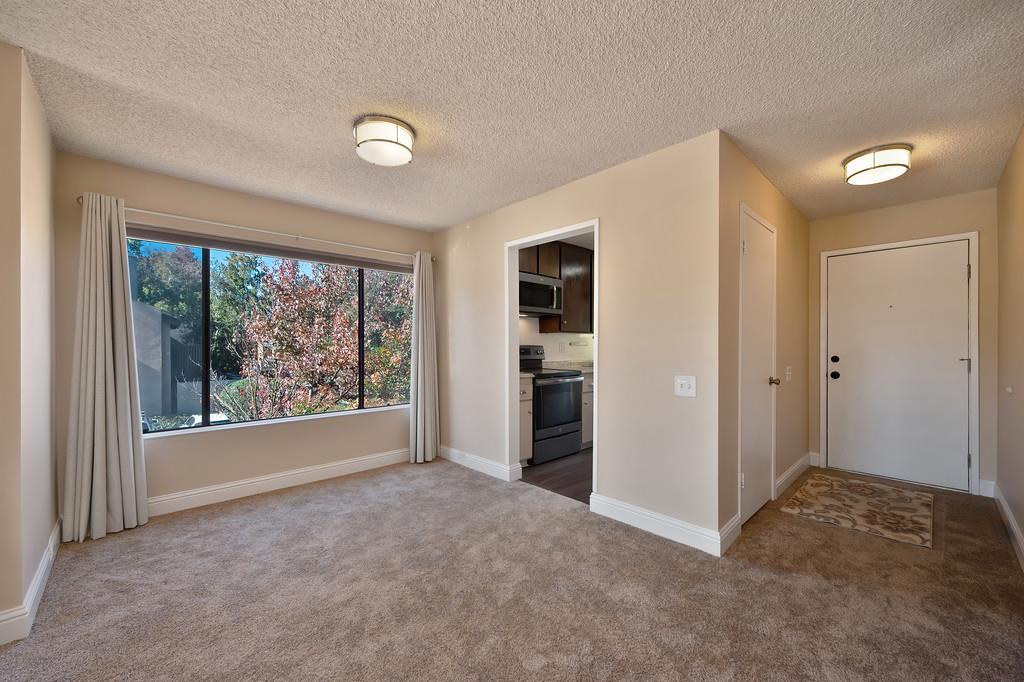 722 Woodside Lane East 3