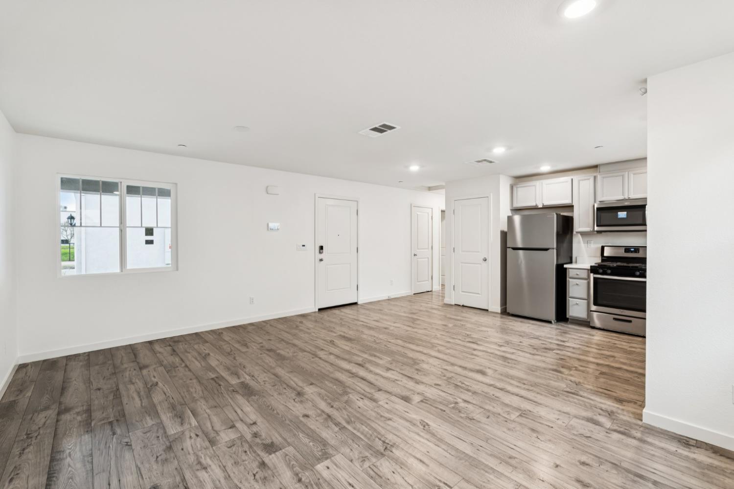 4332 Silver Cedar Lane