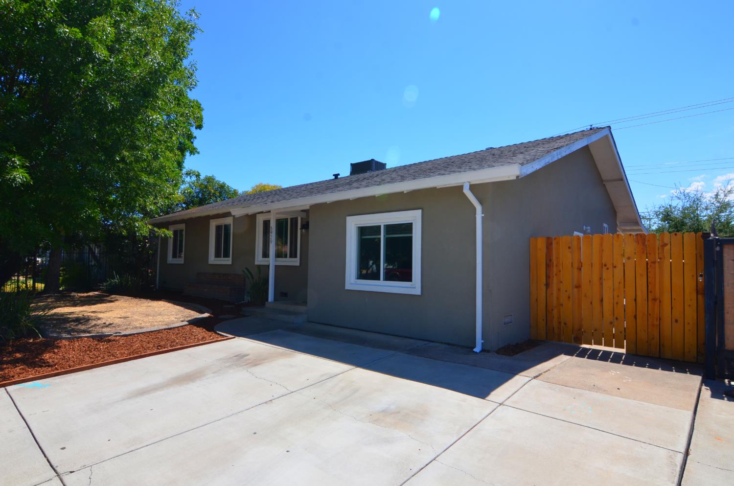 6929 Stoneman Drive