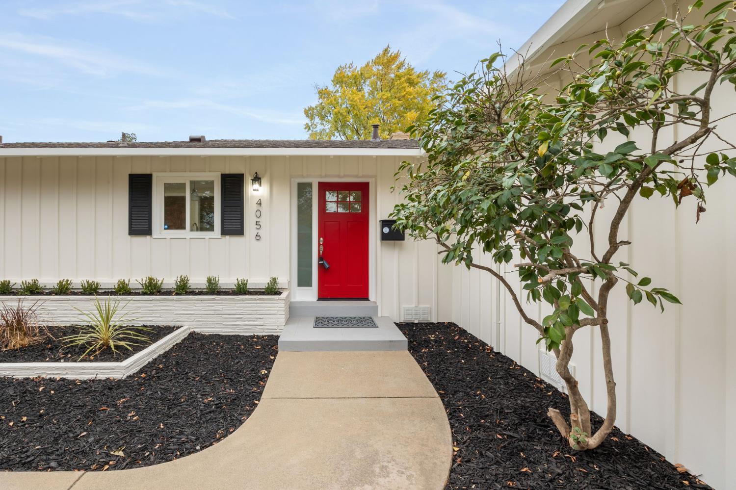 4056 Esperanza Drive