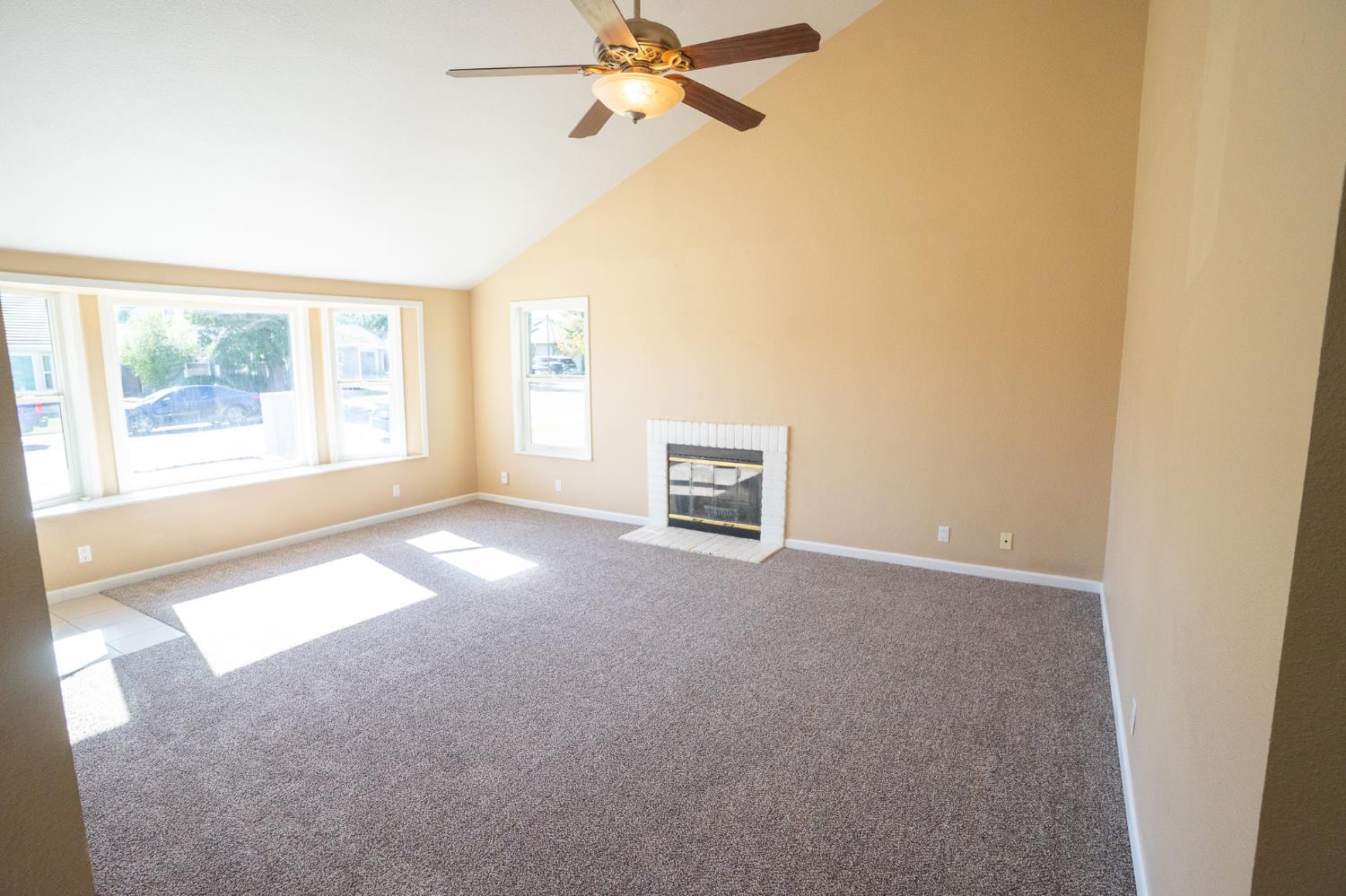 627 Oakshire Drive