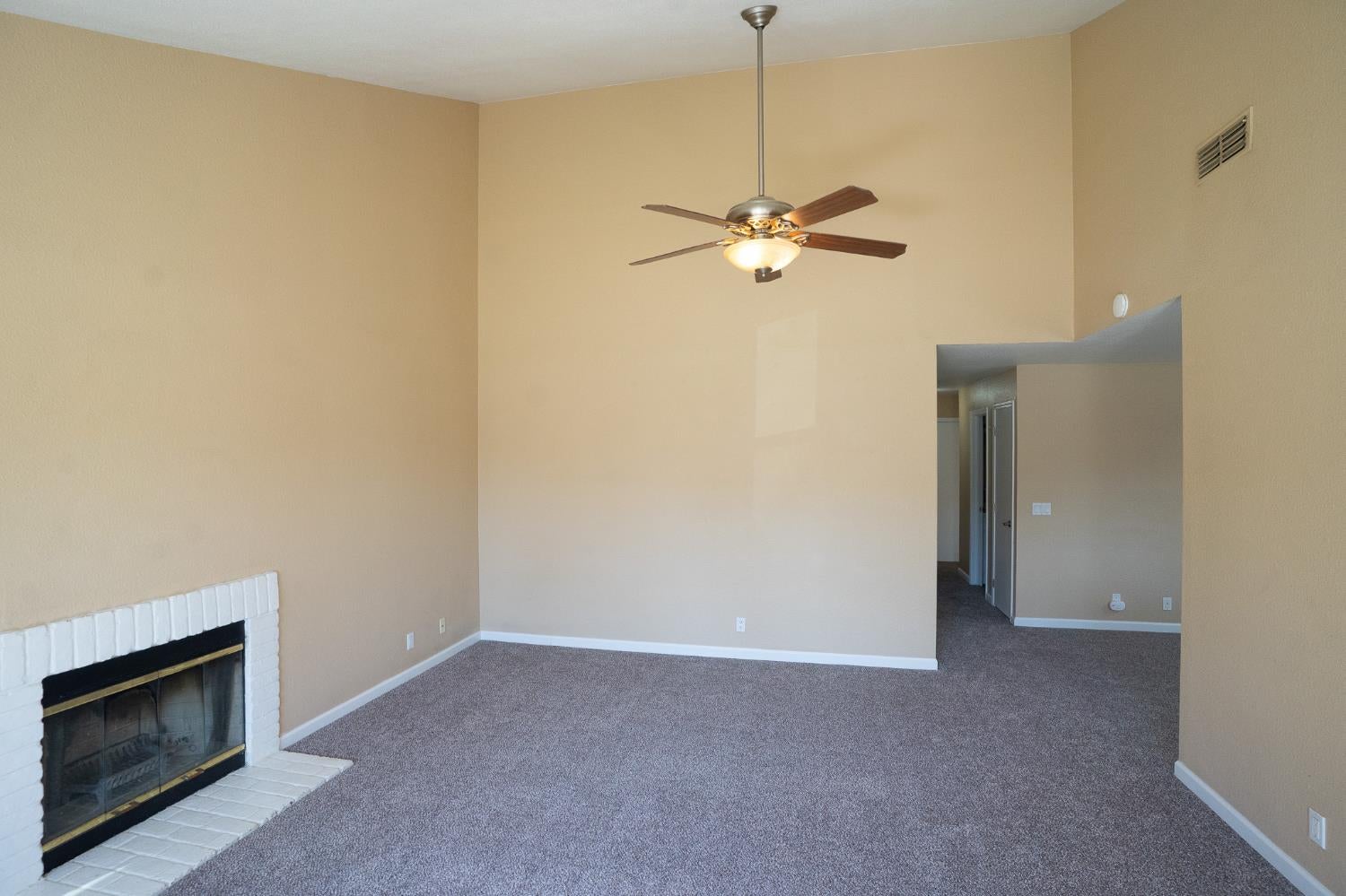 627 Oakshire Drive