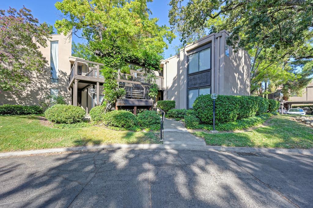 660 Woodside Sierra 3
