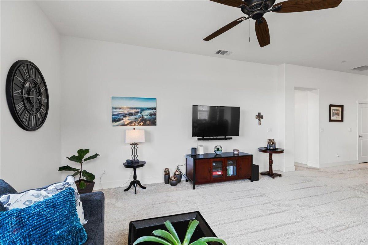 Los Banos, California 93635, United States, 3 Bedrooms Bedrooms, ,2 BathroomsBathrooms,Residential,Active,93799