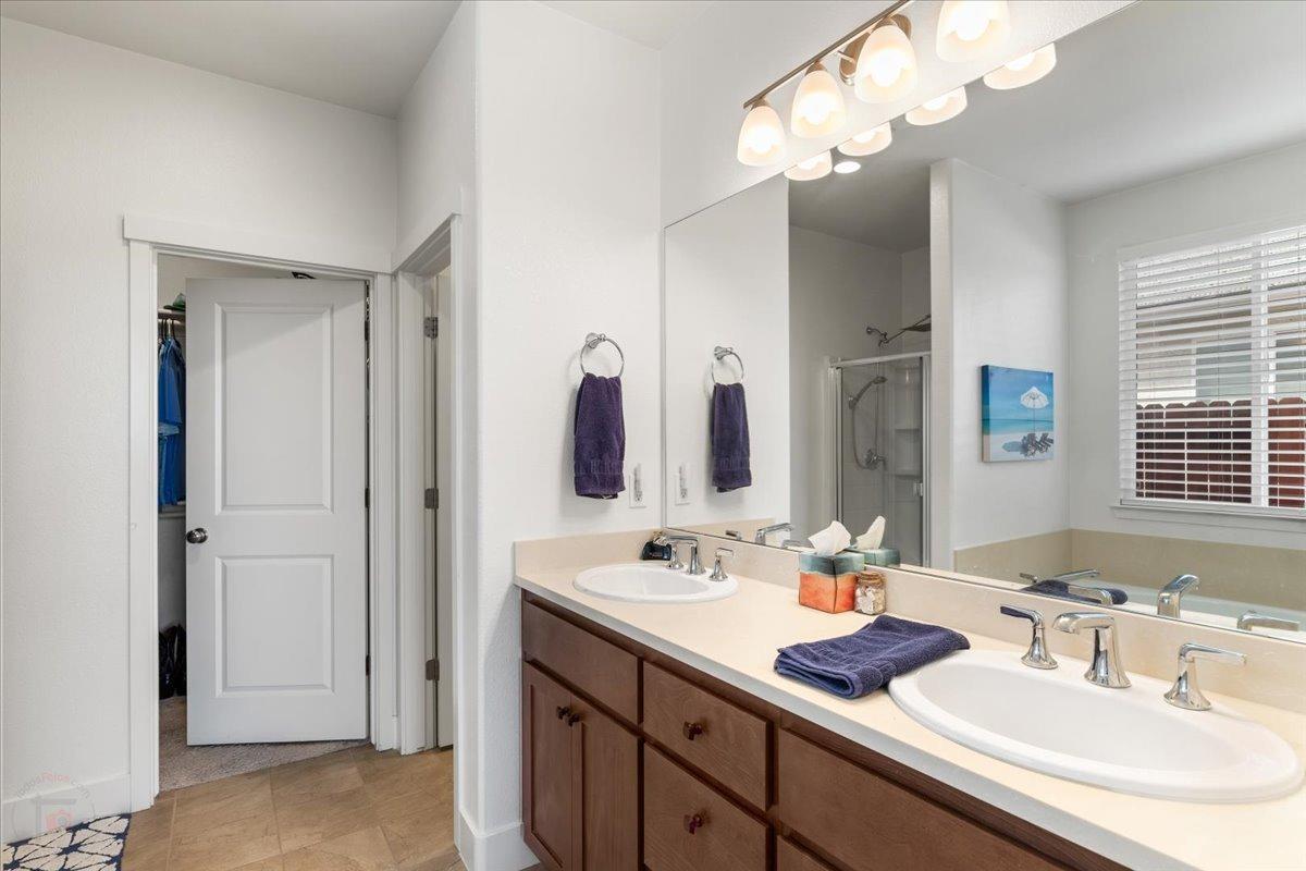 Los Banos, California 93635, United States, 3 Bedrooms Bedrooms, ,2 BathroomsBathrooms,Residential,Active,93799