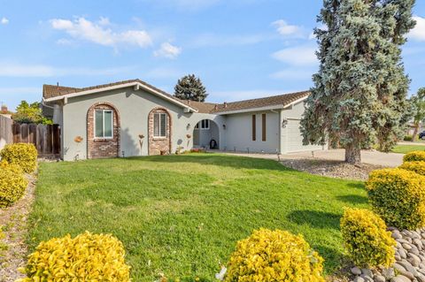 1026 S Mills Avenue, Lodi, CA 95242 - MLS#: 225030345