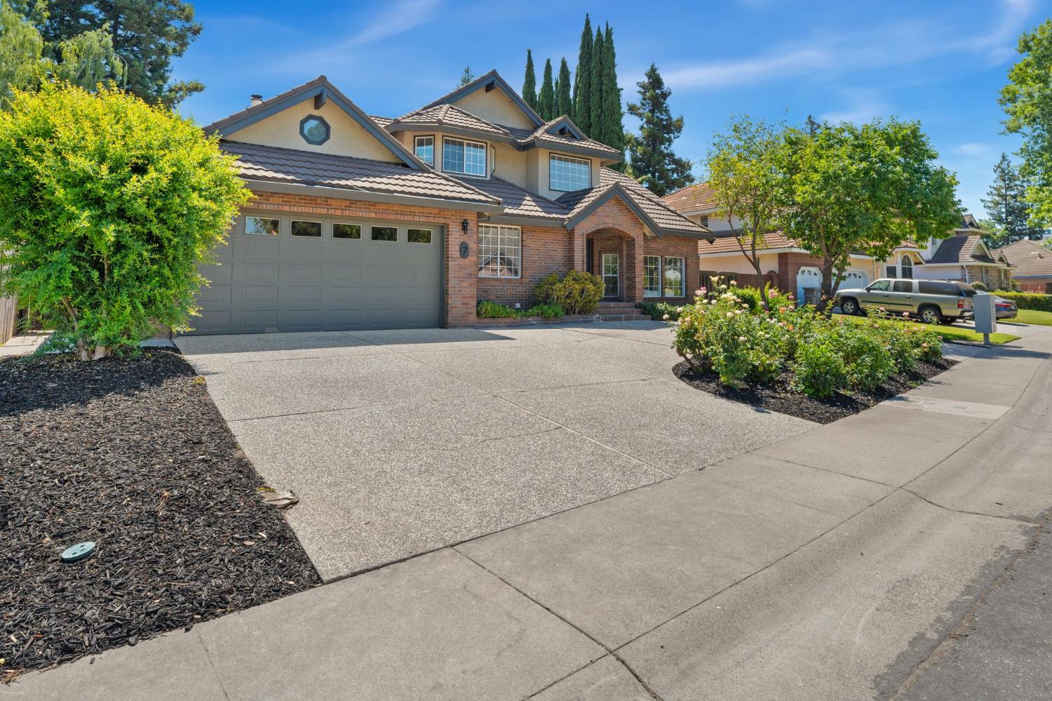 7 Chicory Bend Court