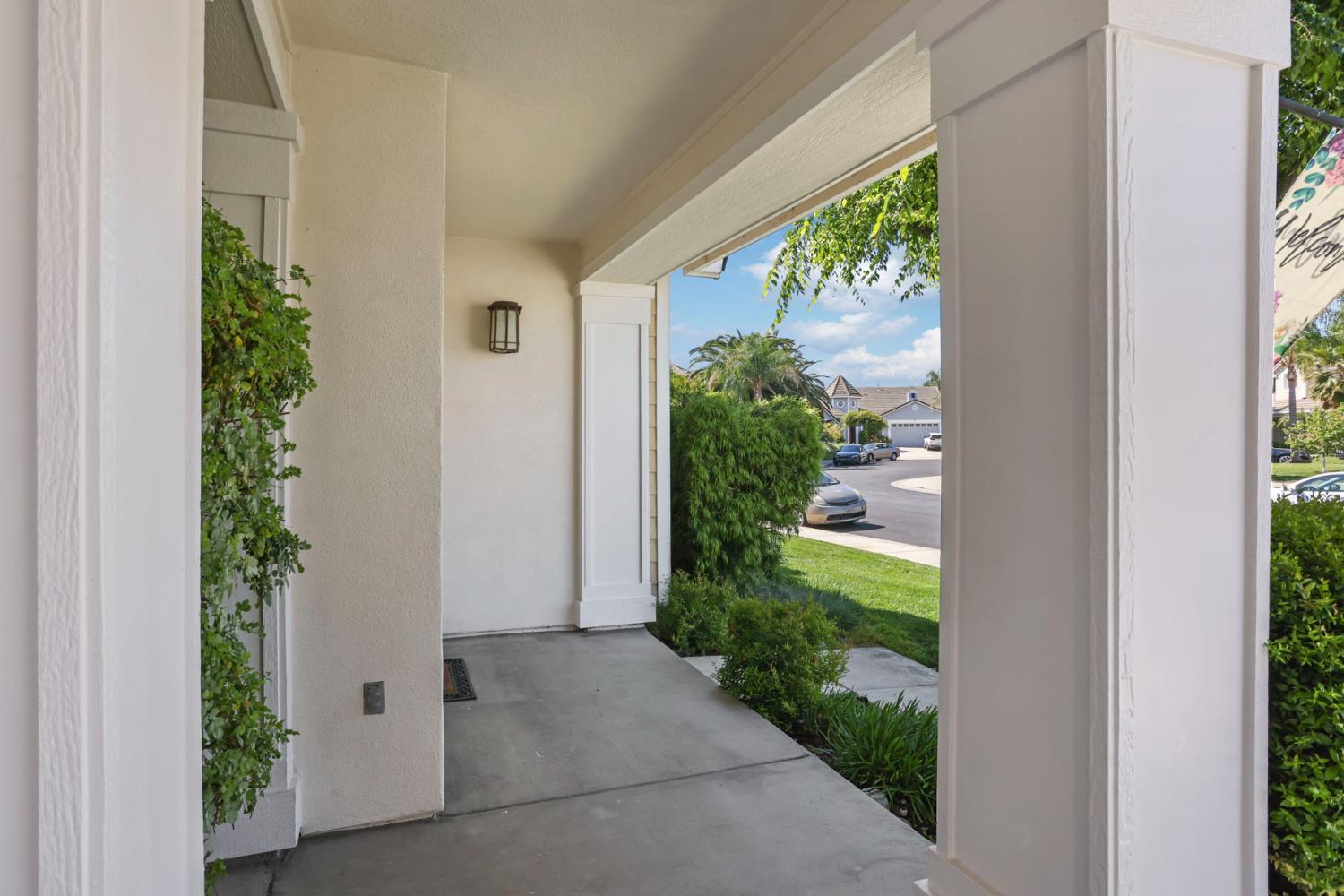 2127 Lighthouse Circle