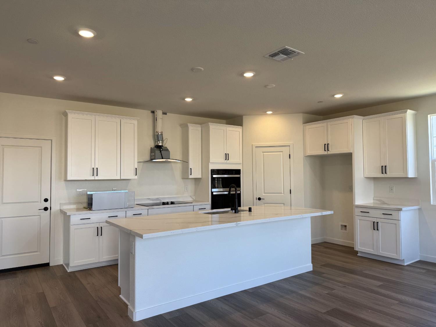 8528 Kissa Circle