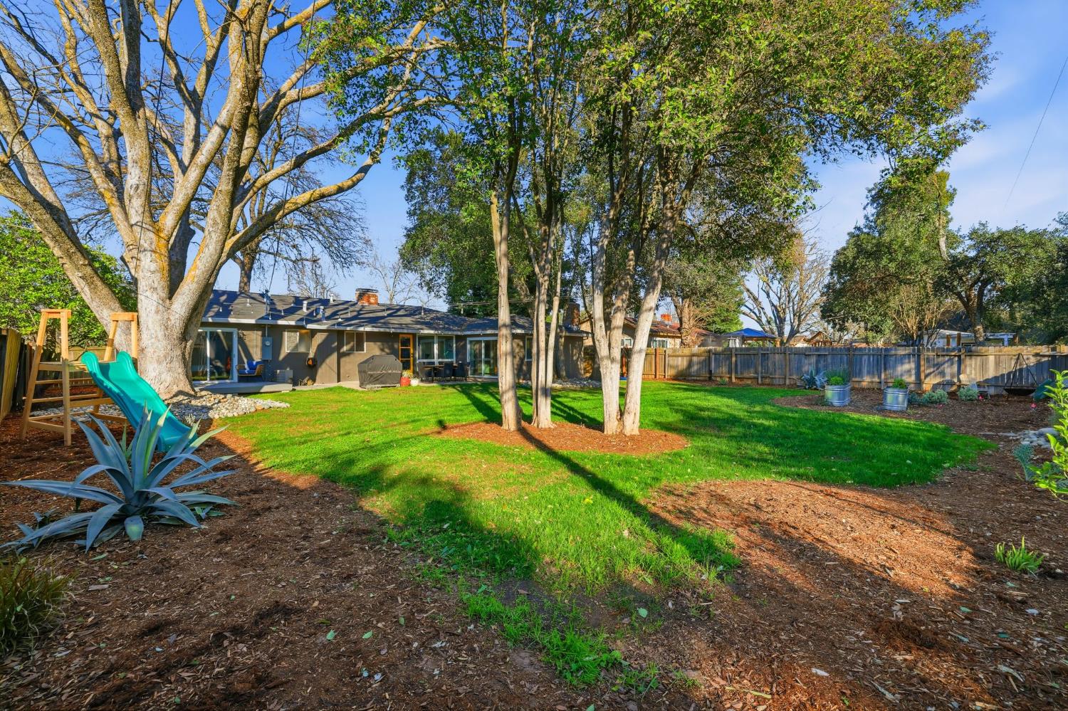 4604 Oxbow Drive