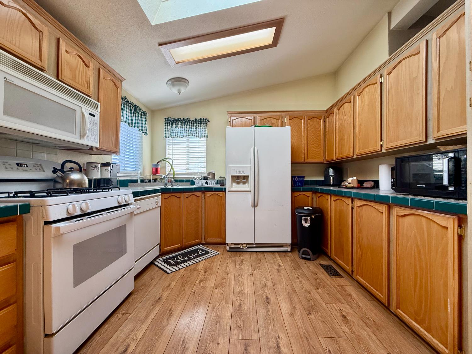 1399 Sacramento Avenue 129