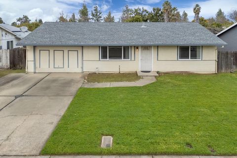2799 Peach Street Live Oak CA 95953