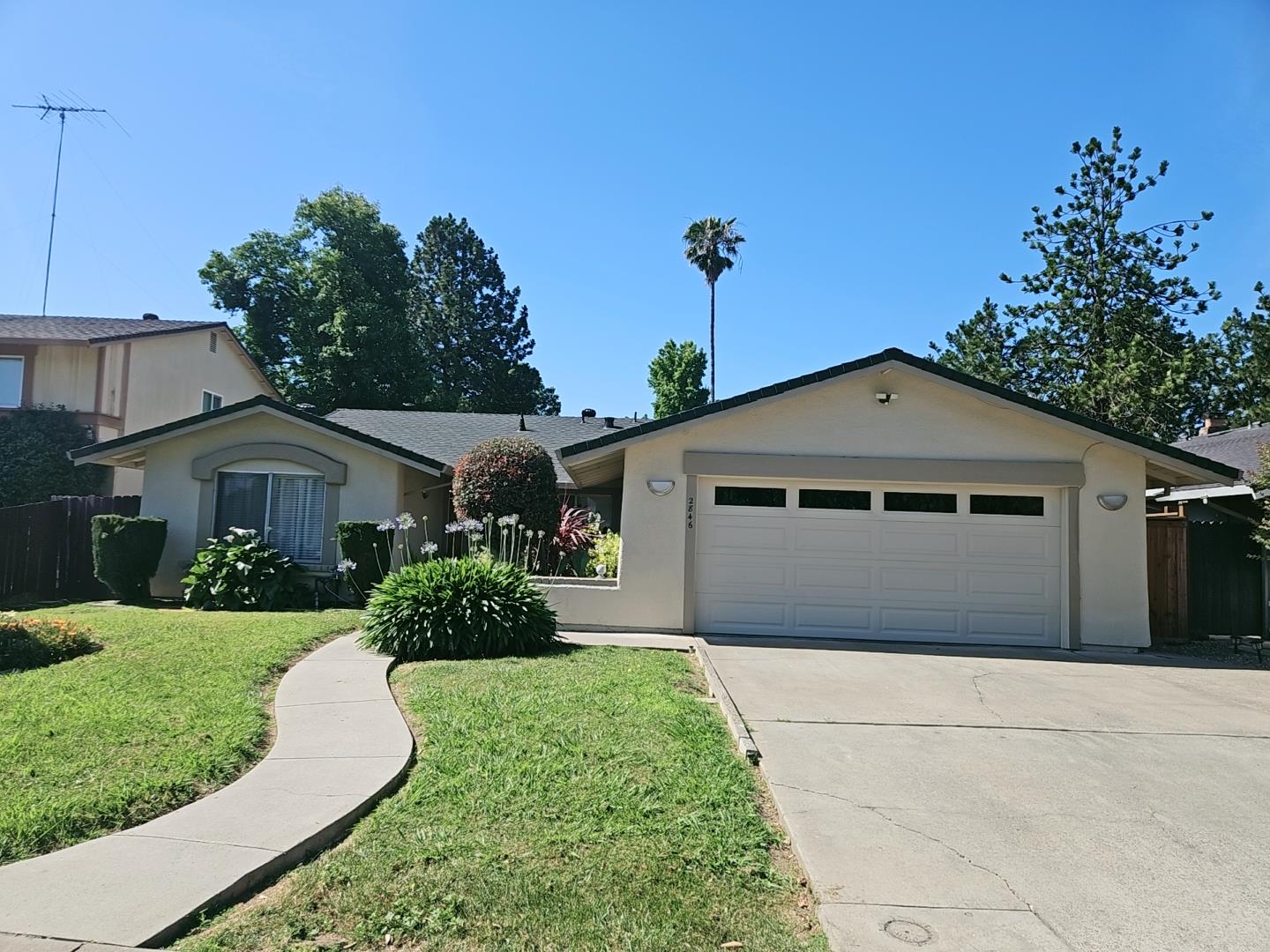 2846 Camarillo Drive