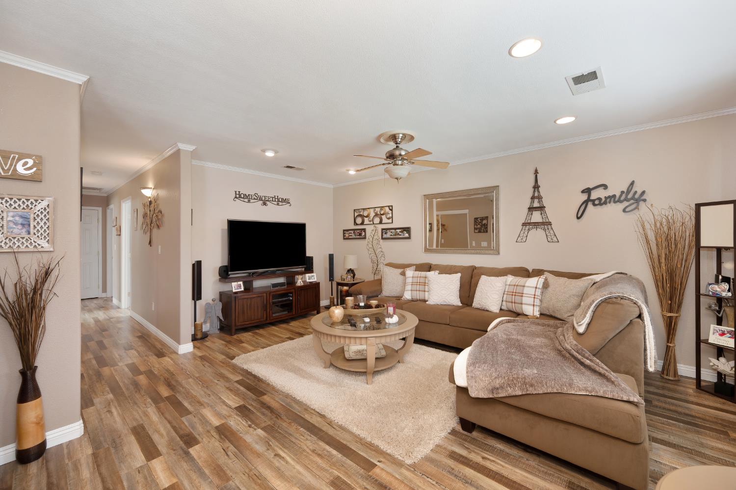 6606 Carrwood Street