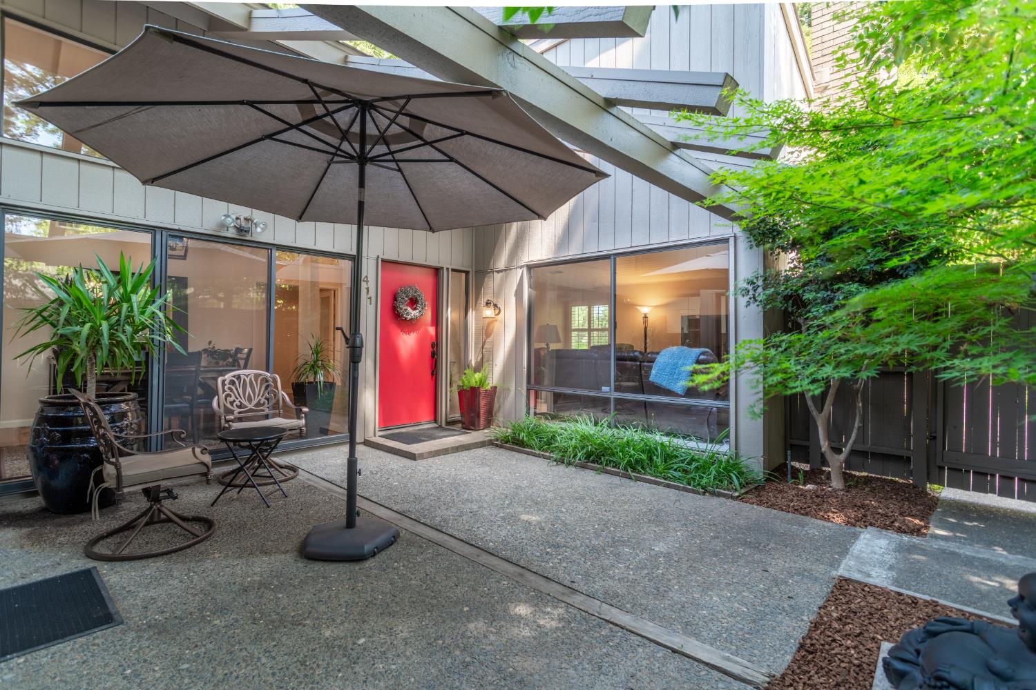 411 Dunbarton Circle