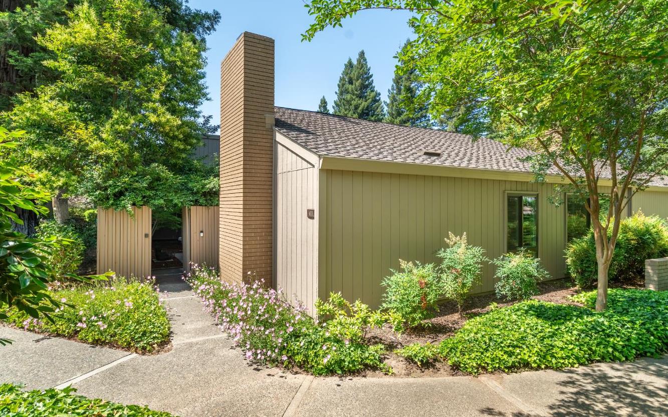 411 Dunbarton Circle