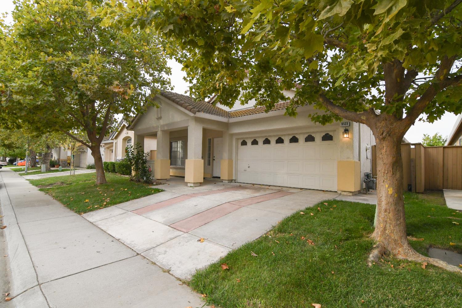 9523 Canmoor Circle