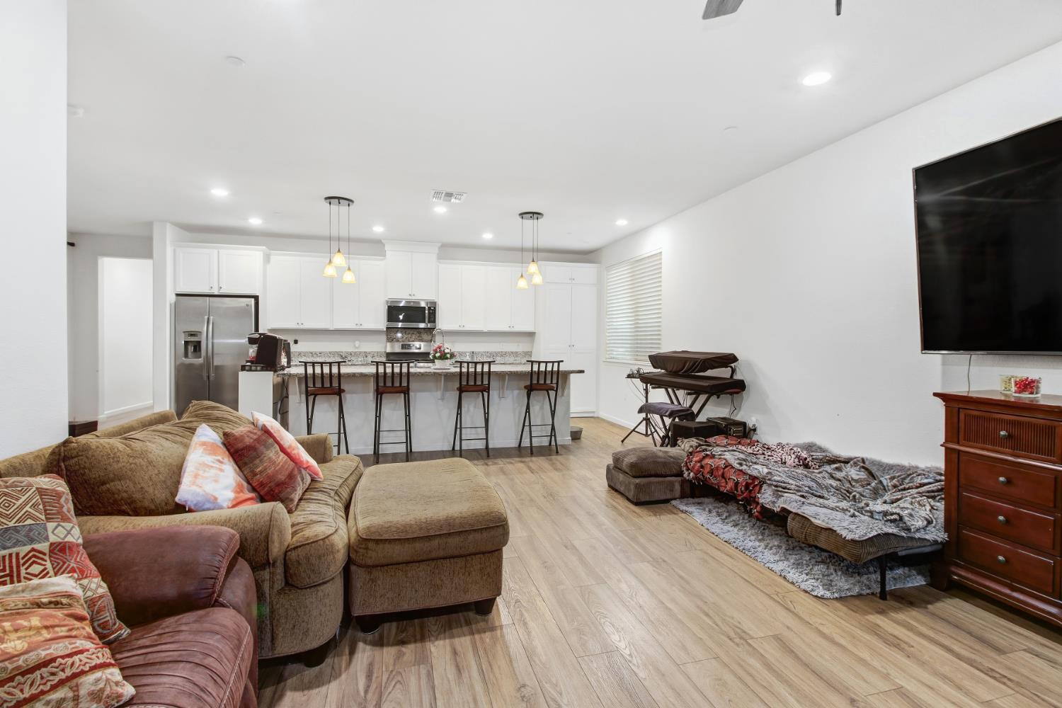 7595 Blue Bell Circle