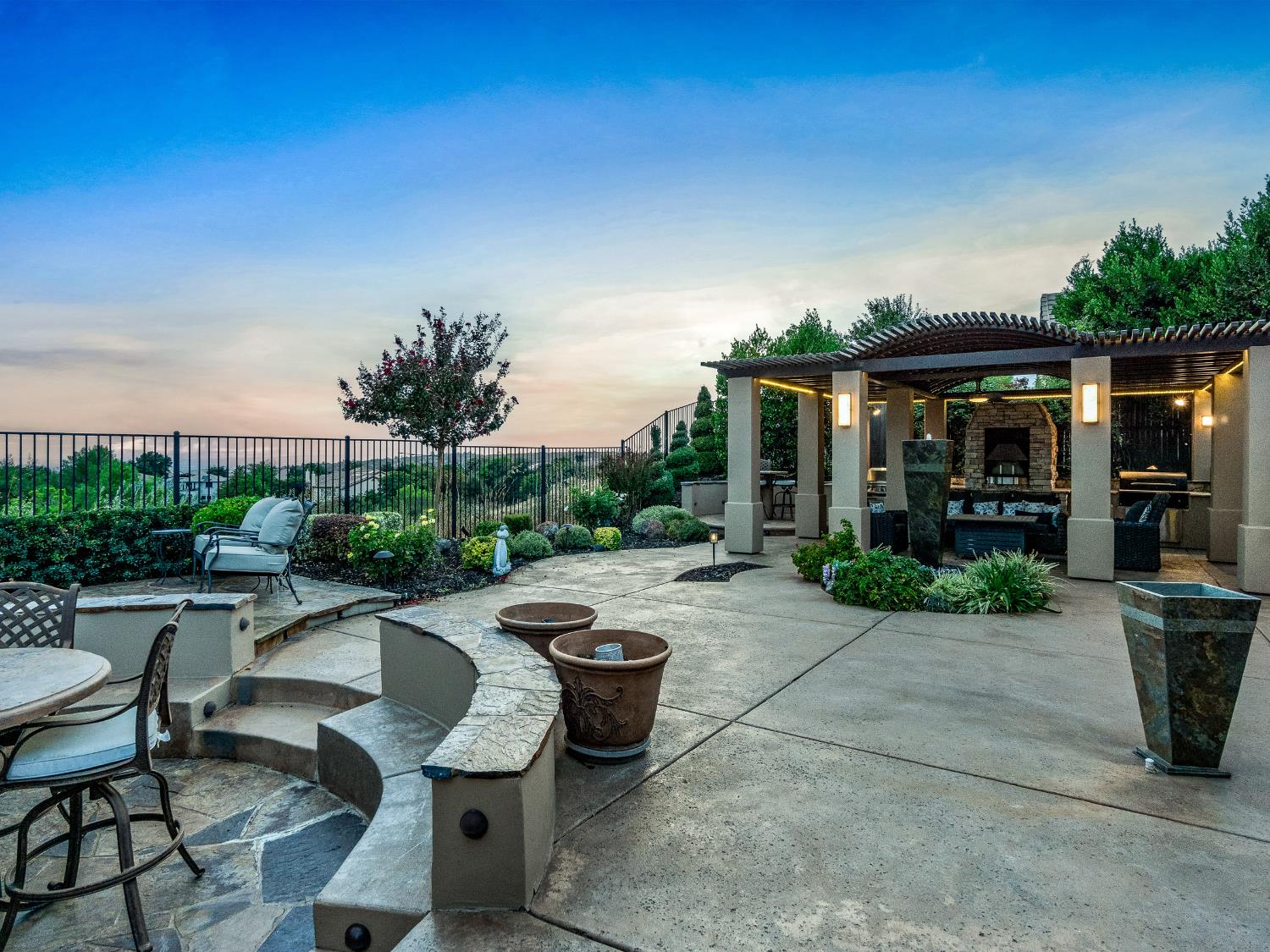 El Dorado Hills, California 95762, United States, 4 Bedrooms Bedrooms, ,4 BathroomsBathrooms,Residential,Active,212337