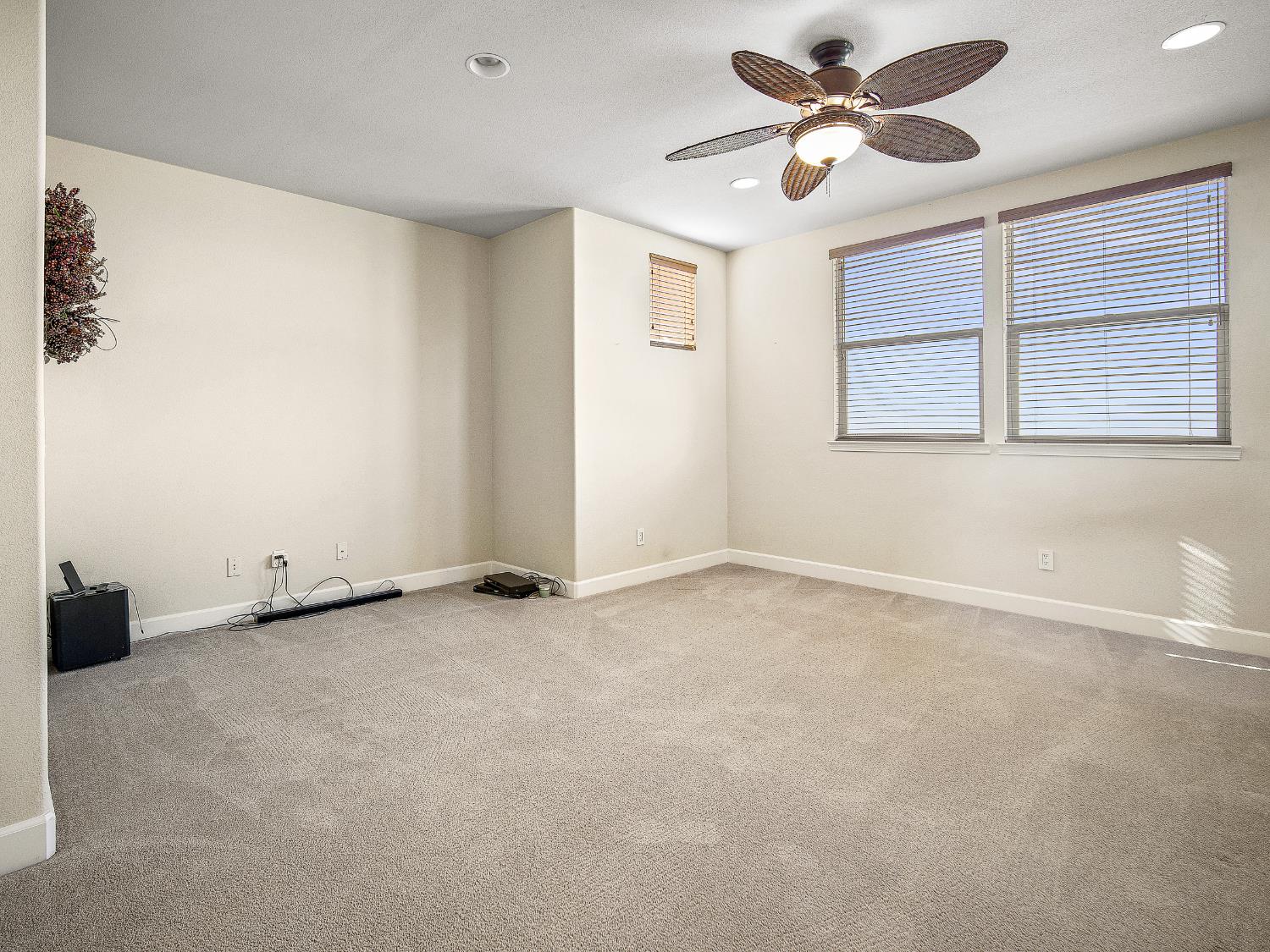 El Dorado Hills, California 95762, United States, 4 Bedrooms Bedrooms, ,4 BathroomsBathrooms,Residential,Active,212337